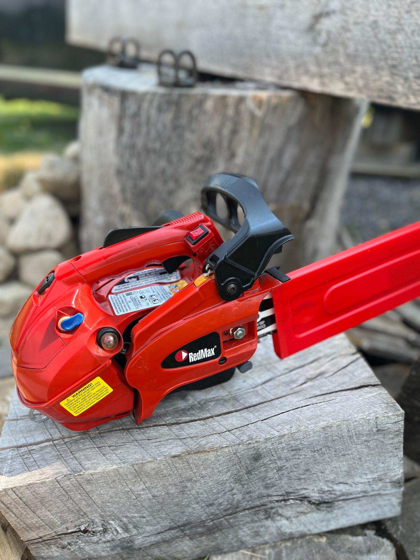 backside of gz3500t redmax chainsaw